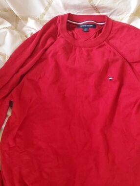 Tommy Hilfiger Men’s Bright Red Crewneck Sweatshirt